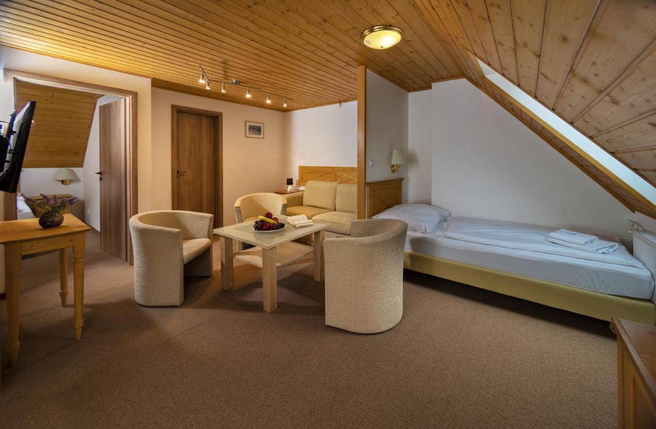 Hotel Tri Ruze Spindleruv Mlyn Exterior foto